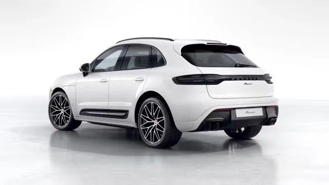 2026 Porsche Macan - Image 18 of 31