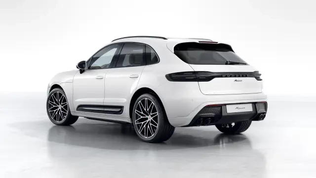 2026 Porsche Macan - Image 22 of 31