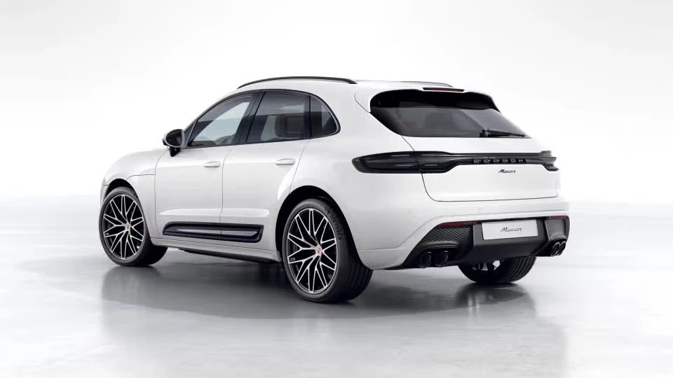 2026 Porsche Macan - Image 19 of 31