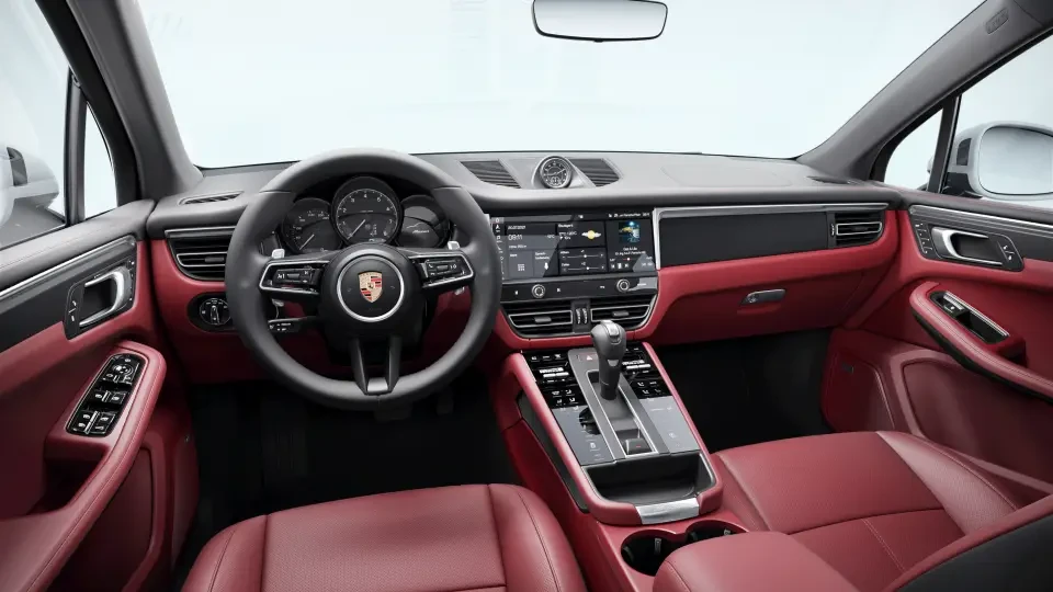 2026 Porsche Macan - Image 31 of 31