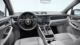 2026 Porsche Macan - Image 29 of 31
