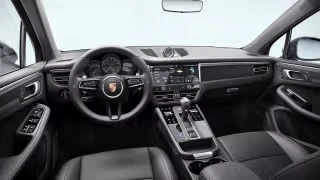 2026 Porsche Macan - Image 25 of 31