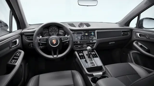 2026 Porsche Macan - Image 30 of 31