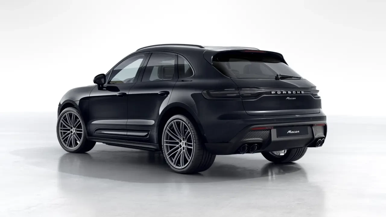 2026 Porsche Macan - Image 24 of 31