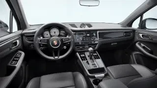 2026 Porsche Macan - Image 29 of 31