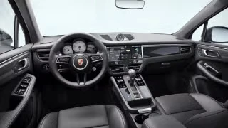 2026 Porsche Macan - Image 25 of 31
