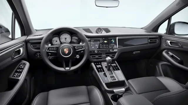 2026 Porsche Macan - Image 30 of 31