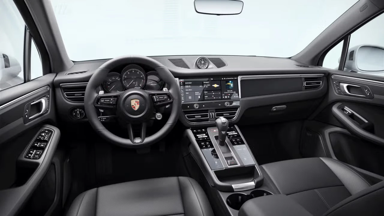 2026 Porsche Macan - Image 28 of 30