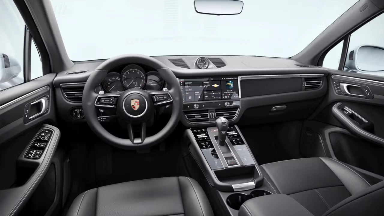 2026 Porsche Macan - Image 28 of 30