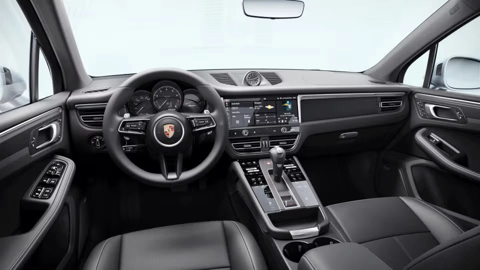 2026 Porsche Macan - Image 27 of 30