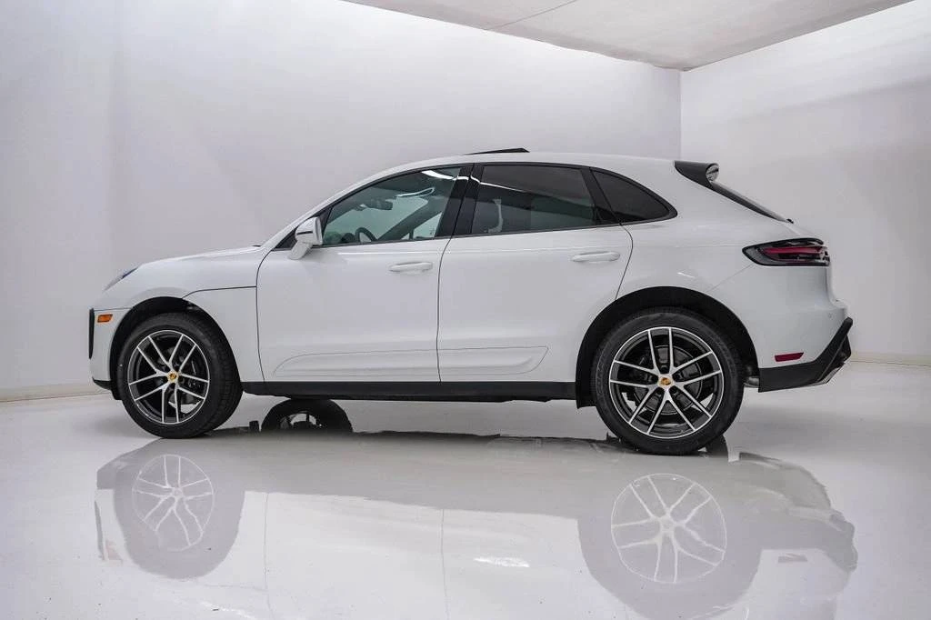 2026 Porsche Macan Electric - Image 2 of 4