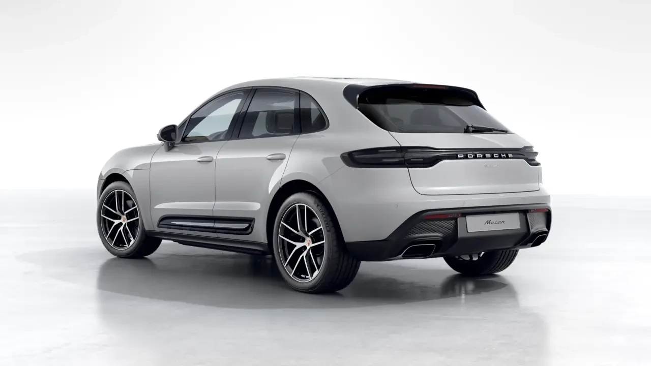 2026 Porsche Macan - Image 24 of 30