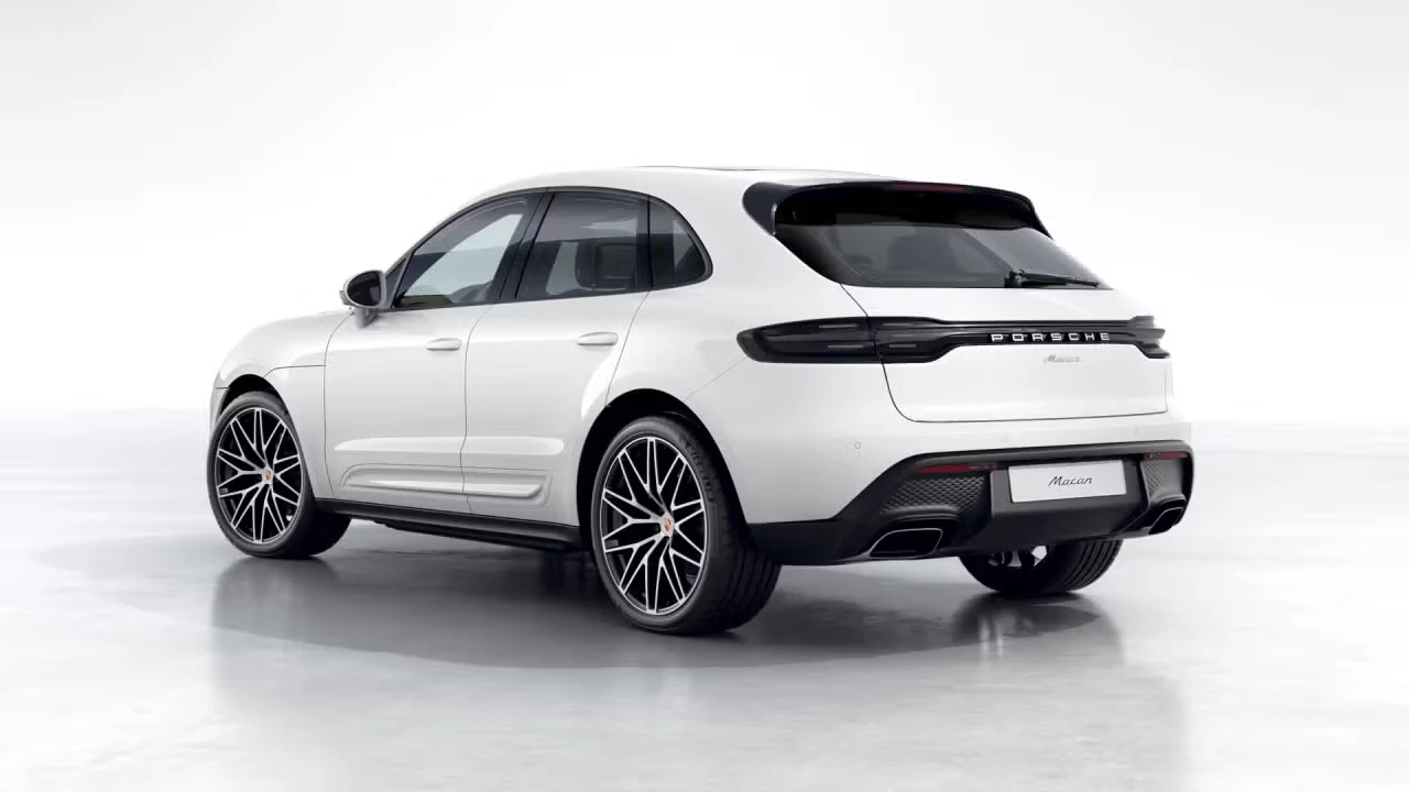 2026 Porsche Macan - Image 20 of 30
