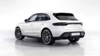 2026 Porsche Macan - Image 17 of 30