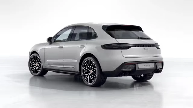2026 Porsche Macan - Image 18 of 30