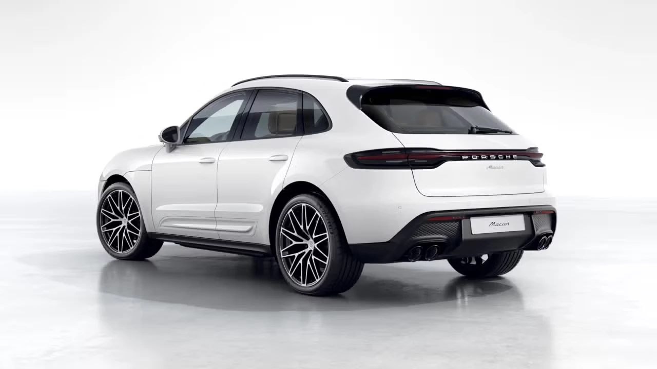 2026 Porsche Macan - Image 20 of 30
