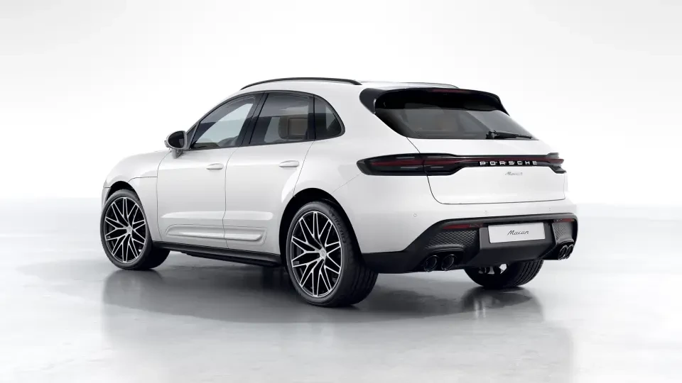 2026 Porsche Macan - Image 23 of 30