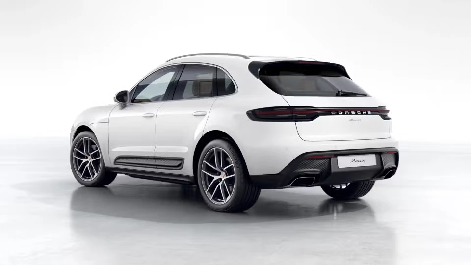 2026 Porsche Macan - Image 19 of 30
