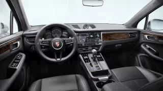 2026 Porsche Macan - Image 25 of 30