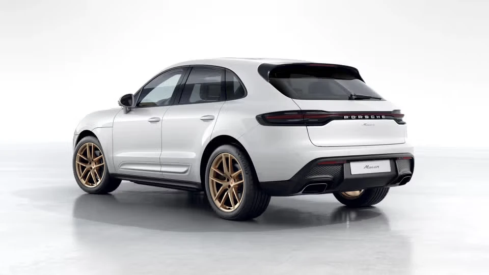 2026 Porsche Macan - Image 19 of 30