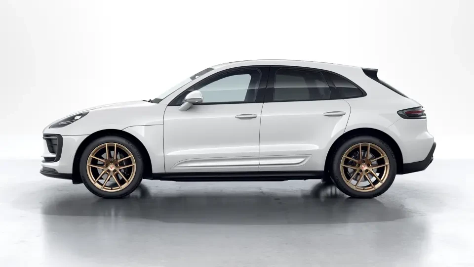 2026 Porsche Macan - Image 15 of 30