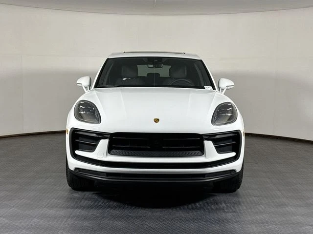 2026 Porsche Macan Electric - Image 11 of 29