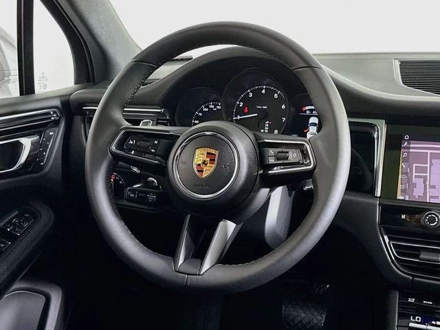 2026 Porsche Macan Electric - Image 13 of 29