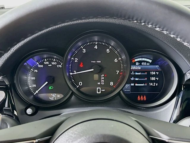 2026 Porsche Macan Electric - Image 14 of 29