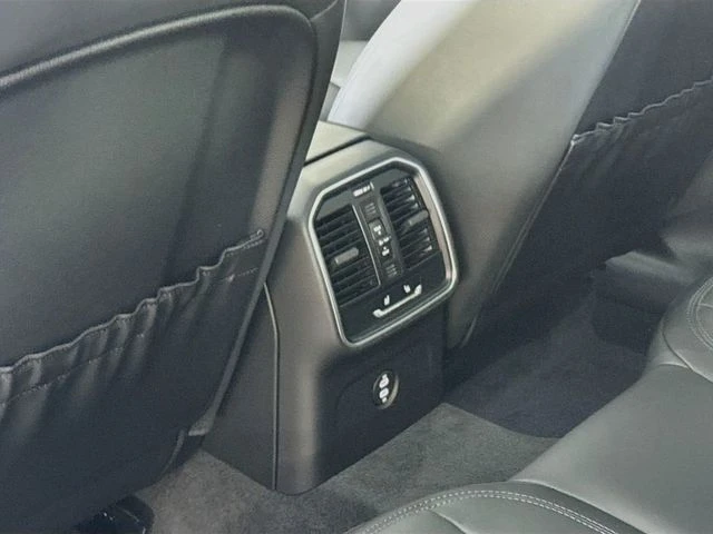 2026 Porsche Macan Electric - Image 20 of 29