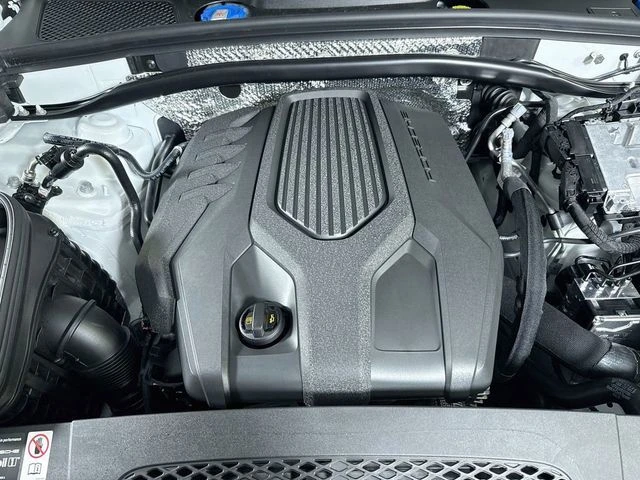 2026 Porsche Macan Electric - Image 27 of 29