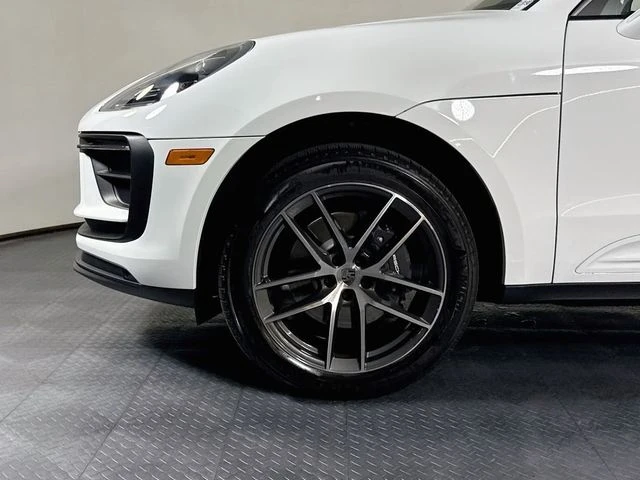 2026 Porsche Macan Electric - Image 28 of 29