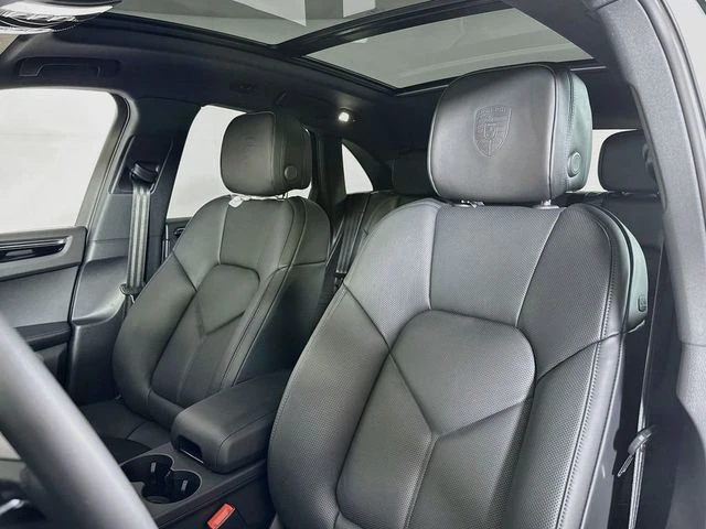 2026 Porsche Macan Electric - Image 6 of 29