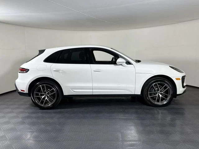 2026 Porsche Macan Electric - Image 9 of 29
