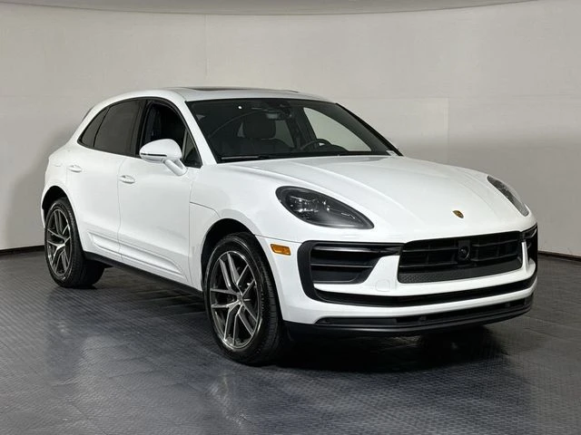 2026 Porsche Macan Electric - Image 10 of 29