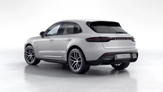 2026 Porsche Macan - Image 17 of 30