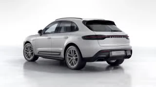 2026 Porsche Macan - Image 17 of 30
