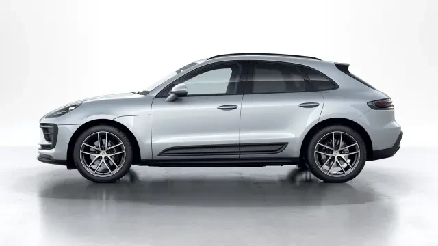 2026 Porsche Macan - Image 14 of 30