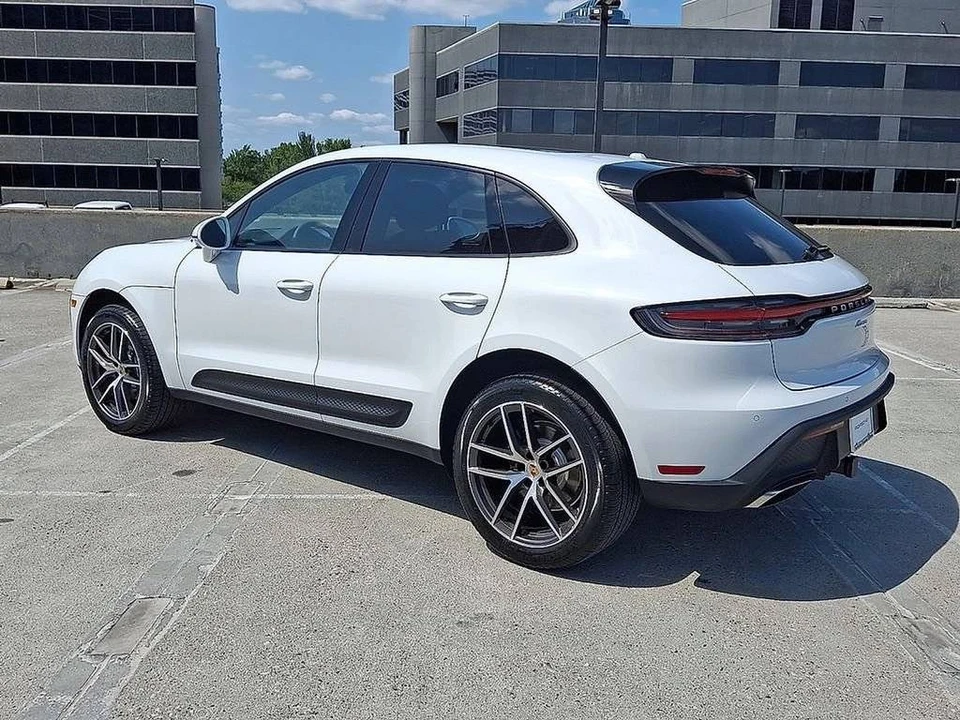 2026 Porsche Macan Electric - Image 3 of 5