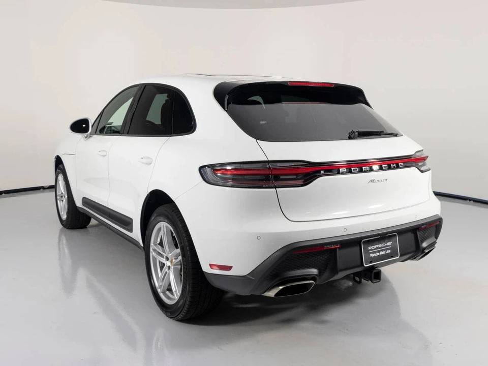 2026 Porsche Macan Electric - Image 3 of 5