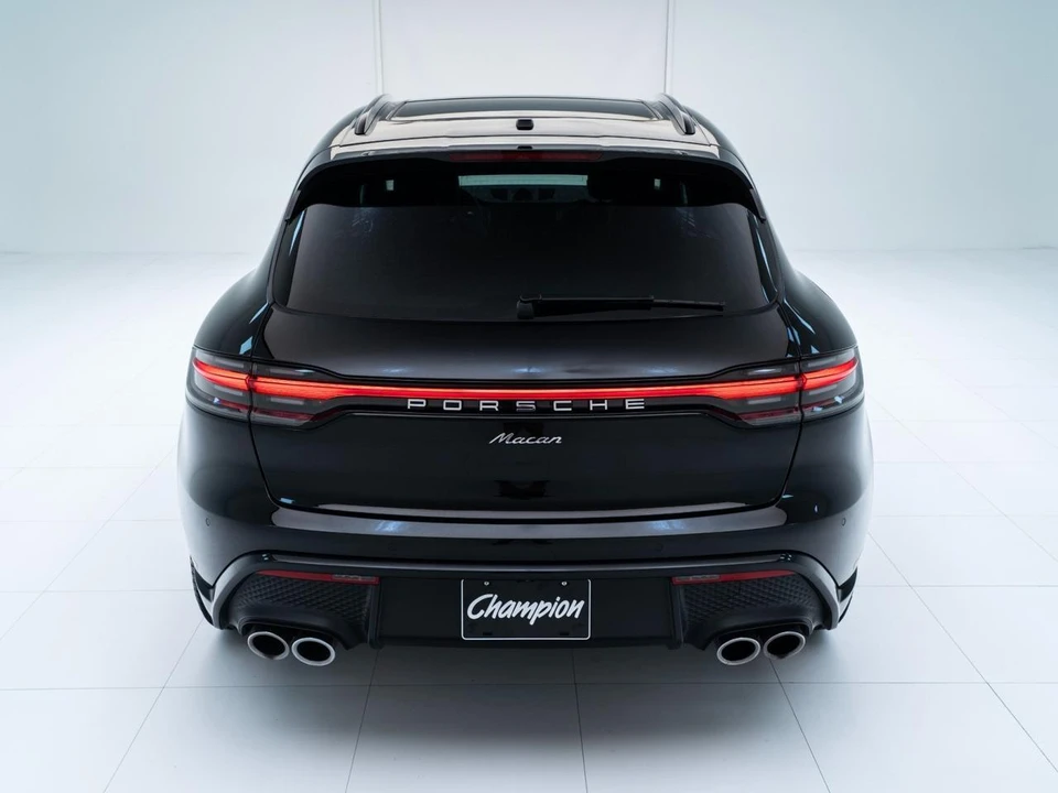 2026 Porsche Macan - Image 10 of 31