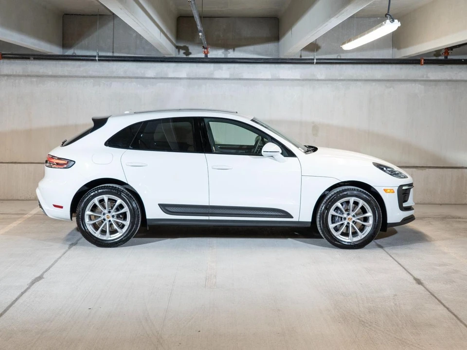 2026 Porsche Macan - Image 8 of 27