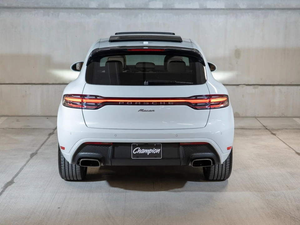 2026 Porsche Macan - Image 10 of 27
