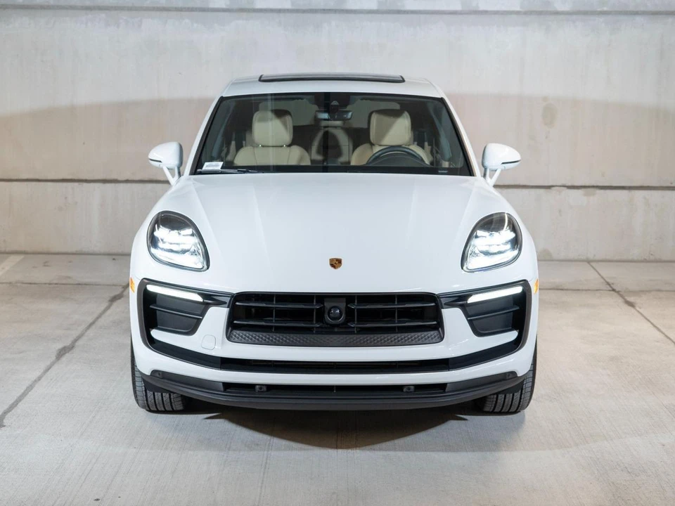 2026 Porsche Macan - Image 6 of 27
