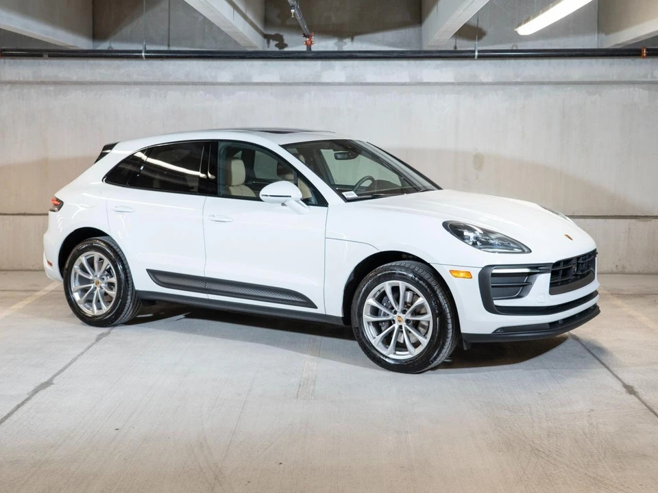 2026 Porsche Macan - Image 7 of 27