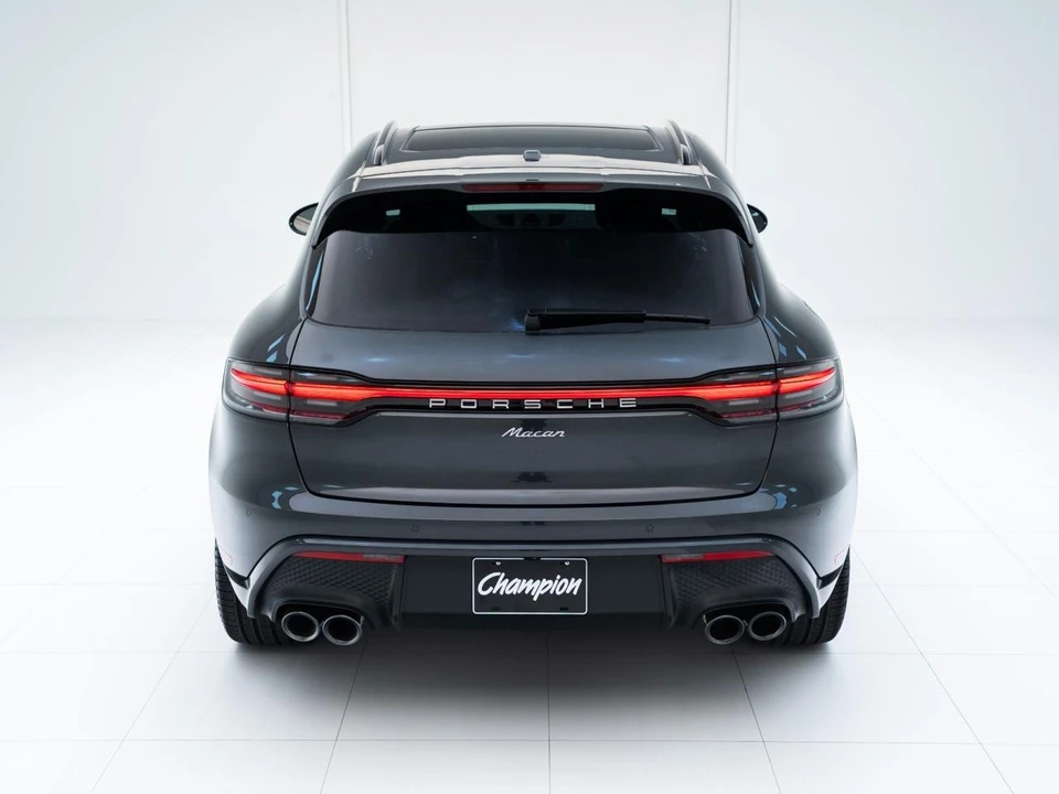 2026 Porsche Macan - Image 10 of 29