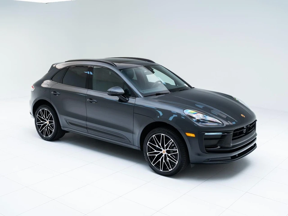 2026 Porsche Macan - Image 7 of 29
