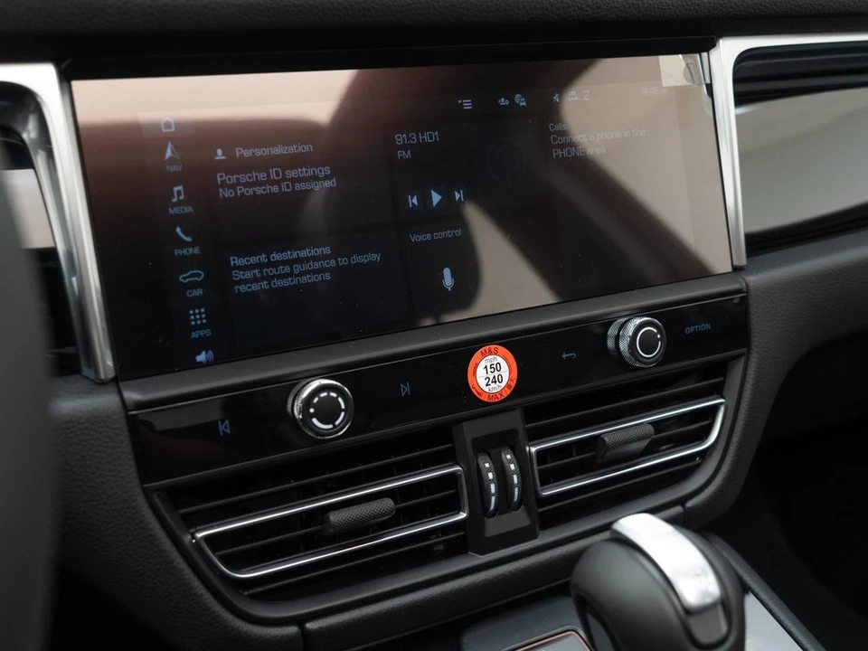 2026 Porsche Macan - Image 23 of 29