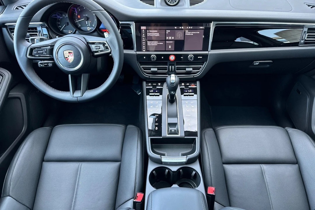 2026 Porsche Macan - Image 6 of 31