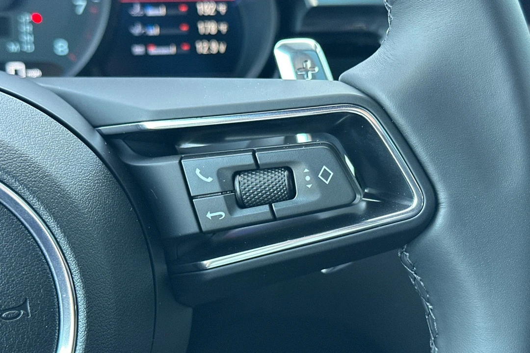 2026 Porsche Macan Electric - Image 31 of 31
