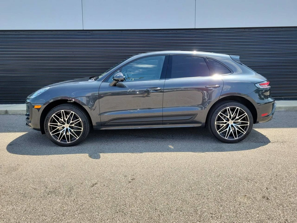 2026 Porsche Macan Electric - Image 2 of 5